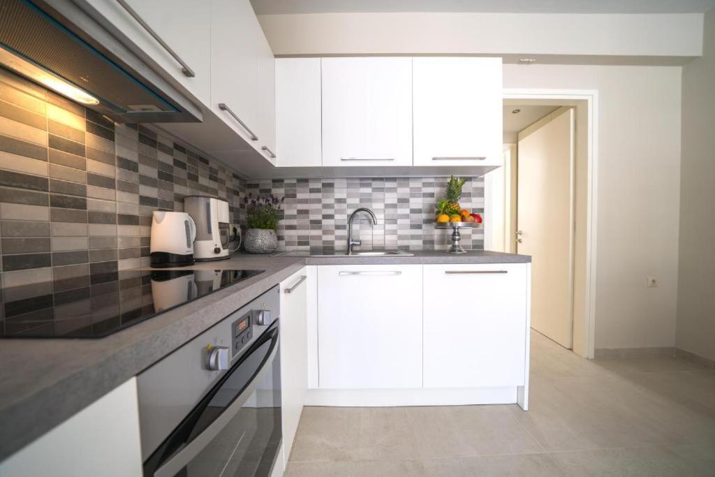 Alma City Center Apartment'S Iraklion Buitenkant foto